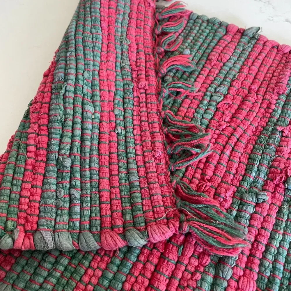 4 Vintage Tag Textiles Festive Red Green Cotton Rag Rug Placemats with Fringe